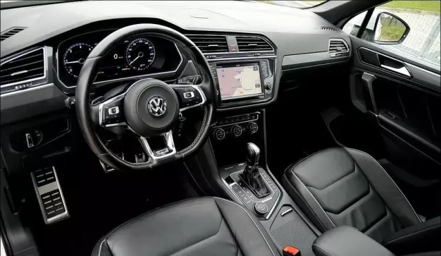 VOLKSWAGEN Tiguan 