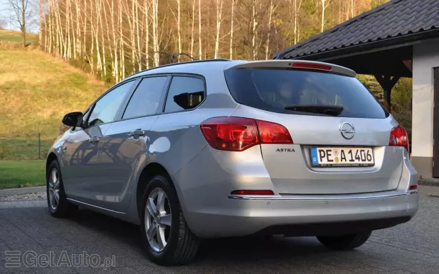 OPEL Astra 1.4 Turbo Active
