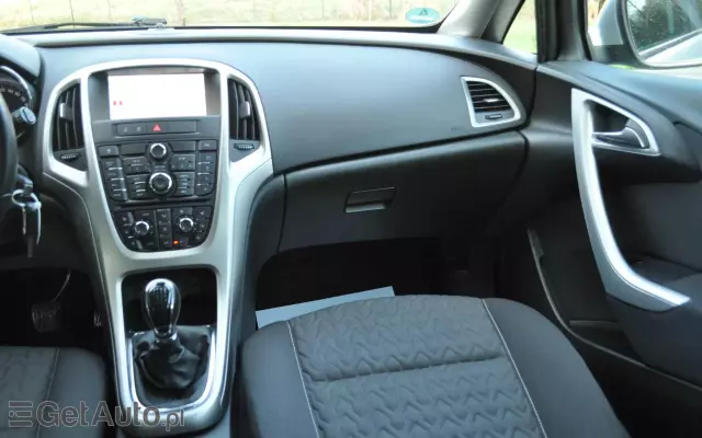 OPEL Astra 1.4 Turbo Active