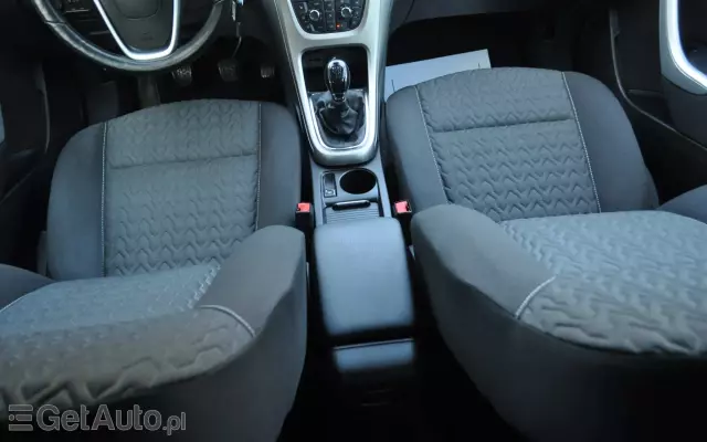 OPEL Astra 1.4 Turbo Active