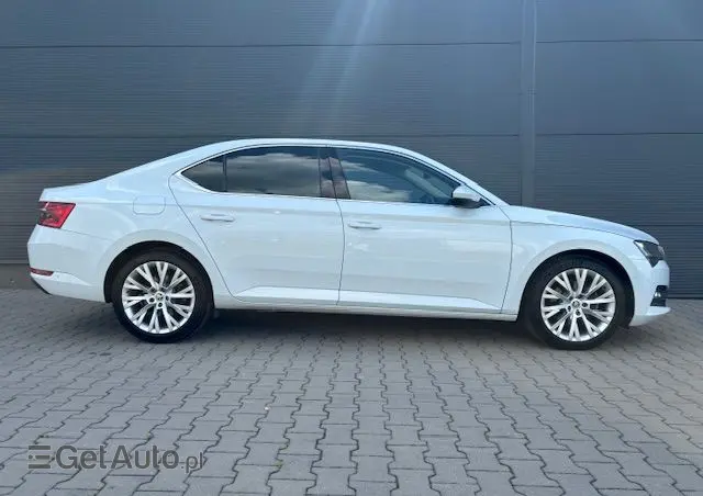 SKODA Superb 2.0 TDI SCR Style DSG