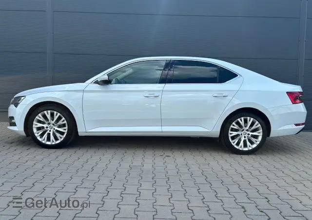SKODA Superb 2.0 TDI SCR Style DSG