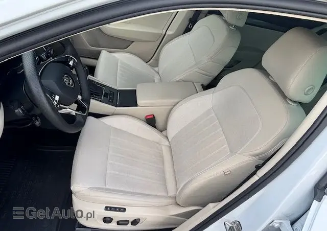 SKODA Superb 2.0 TDI SCR Style DSG