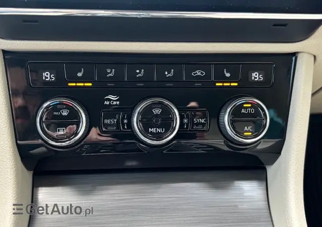 SKODA Superb 2.0 TDI SCR Style DSG