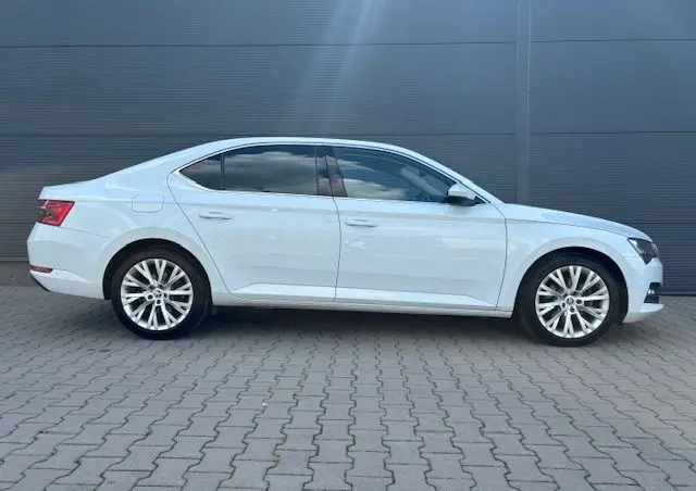SKODA Superb 2.0 TDI SCR Style DSG