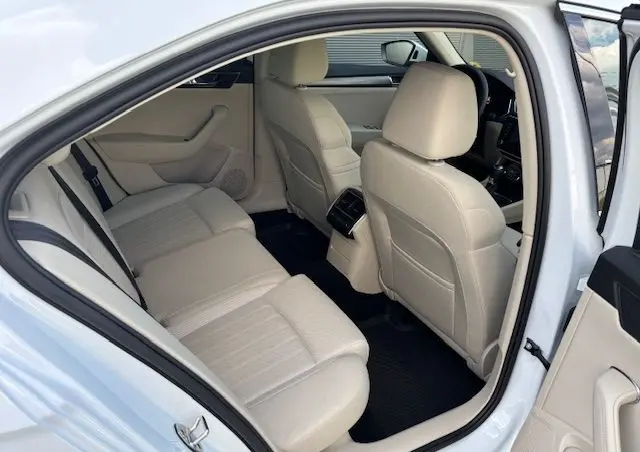 SKODA Superb 2.0 TDI SCR Style DSG