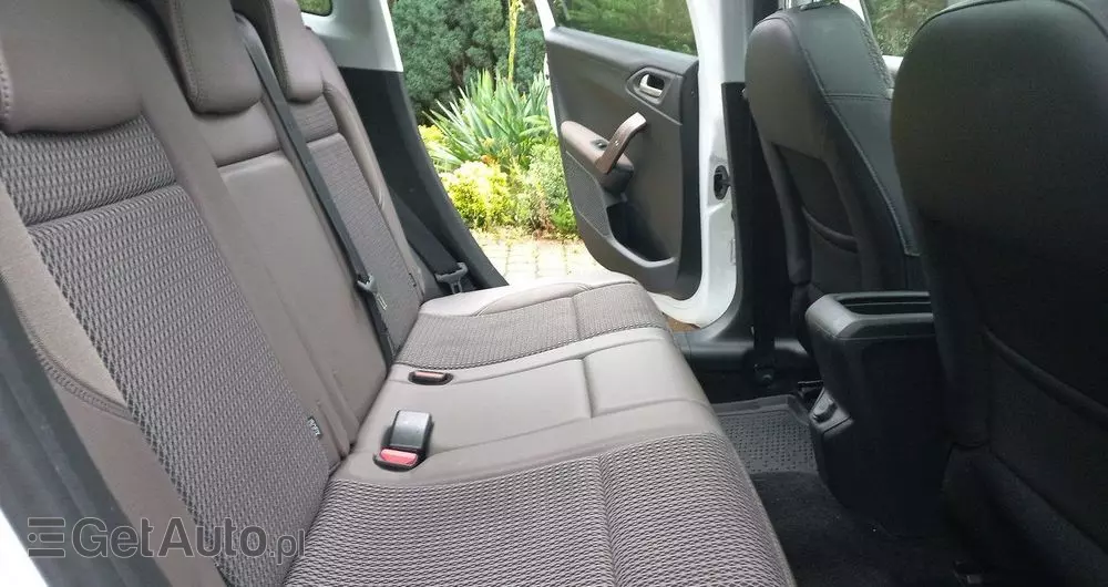 PEUGEOT 2008 1.6 e-HDi Allure S&S