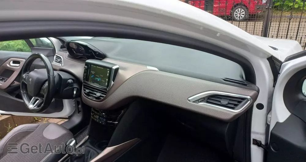 PEUGEOT 2008 1.6 e-HDi Allure S&S