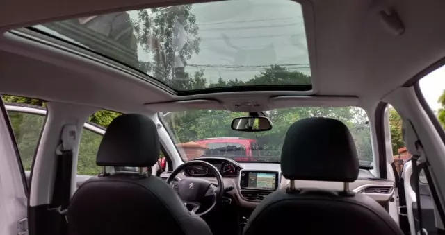 PEUGEOT 2008 1.6 e-HDi Allure S&S