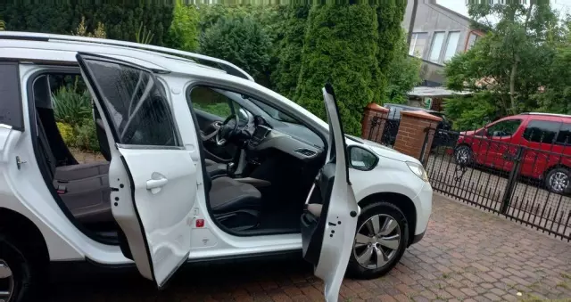 PEUGEOT 2008 1.6 e-HDi Allure S&S