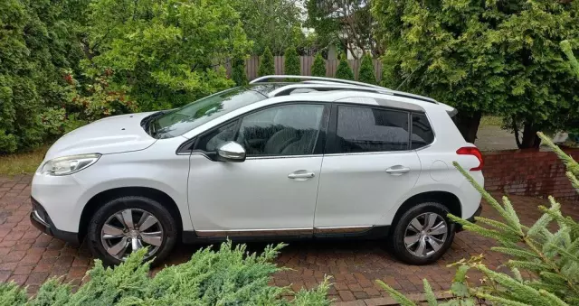 PEUGEOT 2008 1.6 e-HDi Allure S&S