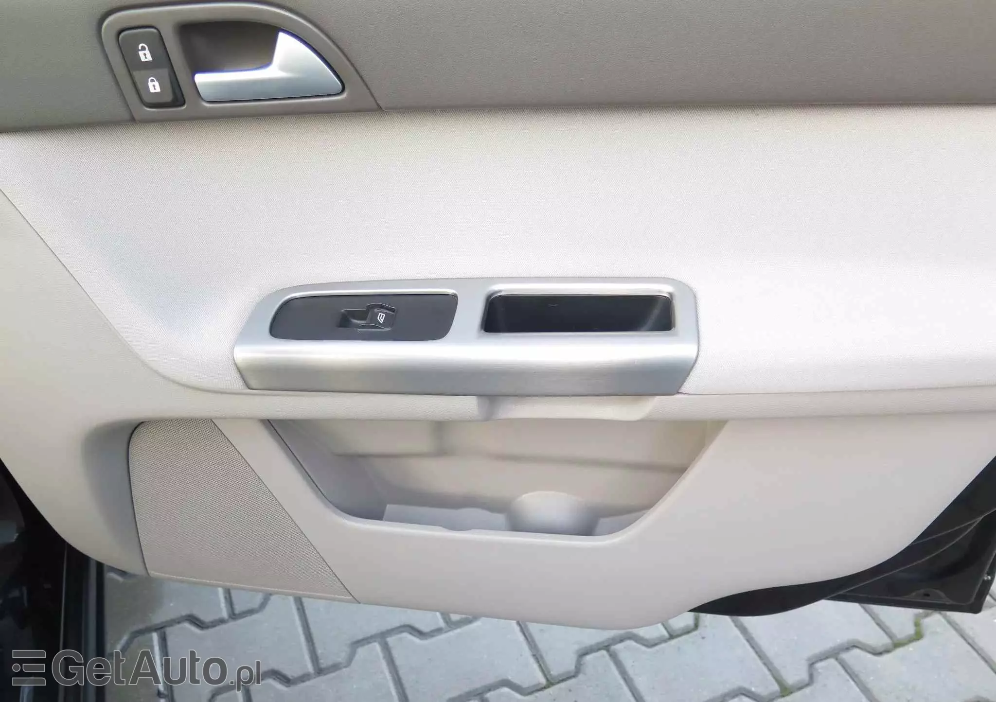 VOLVO V50 1.8 Momentum