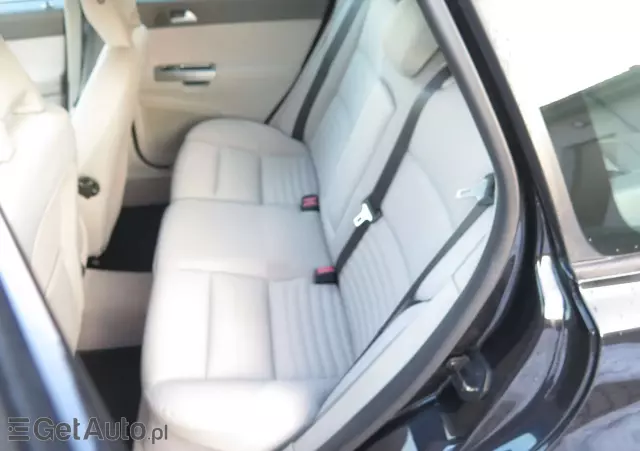 VOLVO V50 1.8 Momentum