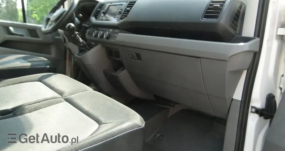 VOLKSWAGEN CRAFTER 