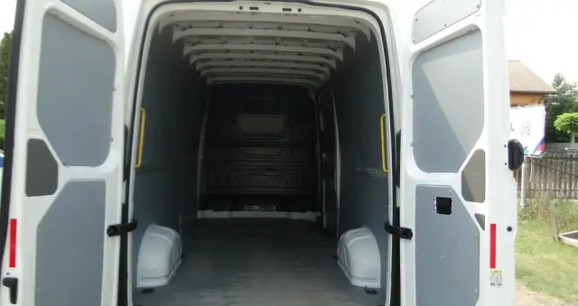 VOLKSWAGEN CRAFTER 