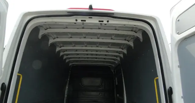 VOLKSWAGEN CRAFTER 