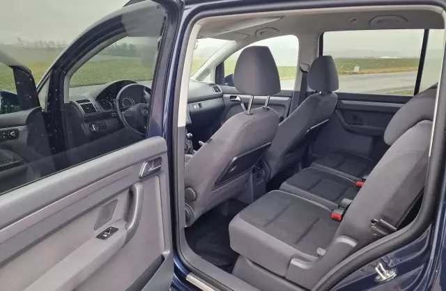 VOLKSWAGEN Touran 1.6 TDI (115 KM)