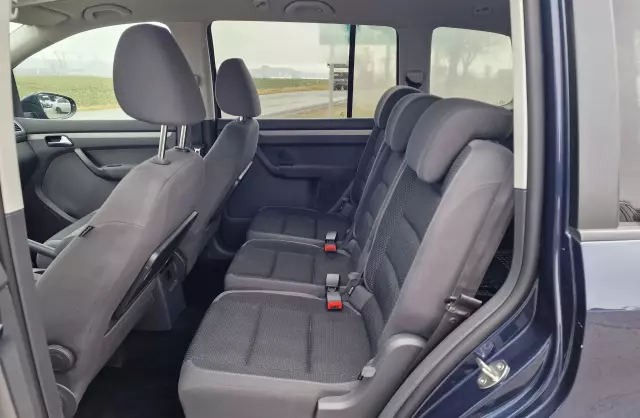 VOLKSWAGEN Touran 1.6 TDI (115 KM)