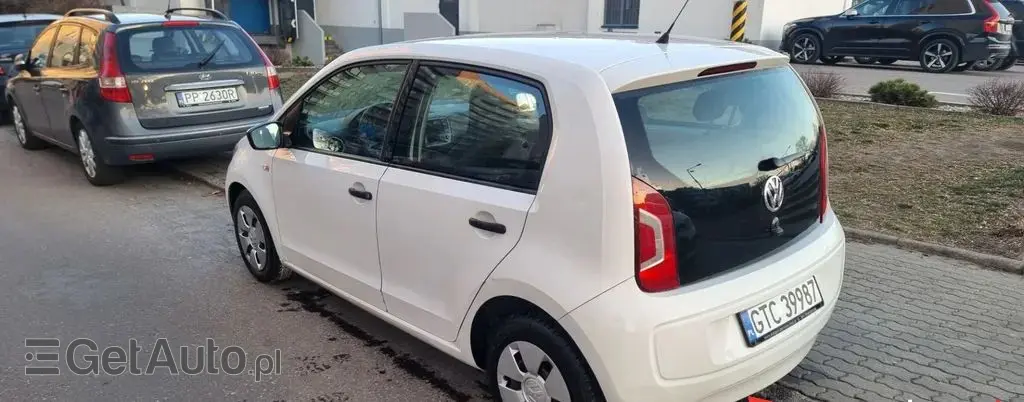 VOLKSWAGEN Up! 