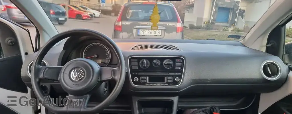 VOLKSWAGEN Up! 