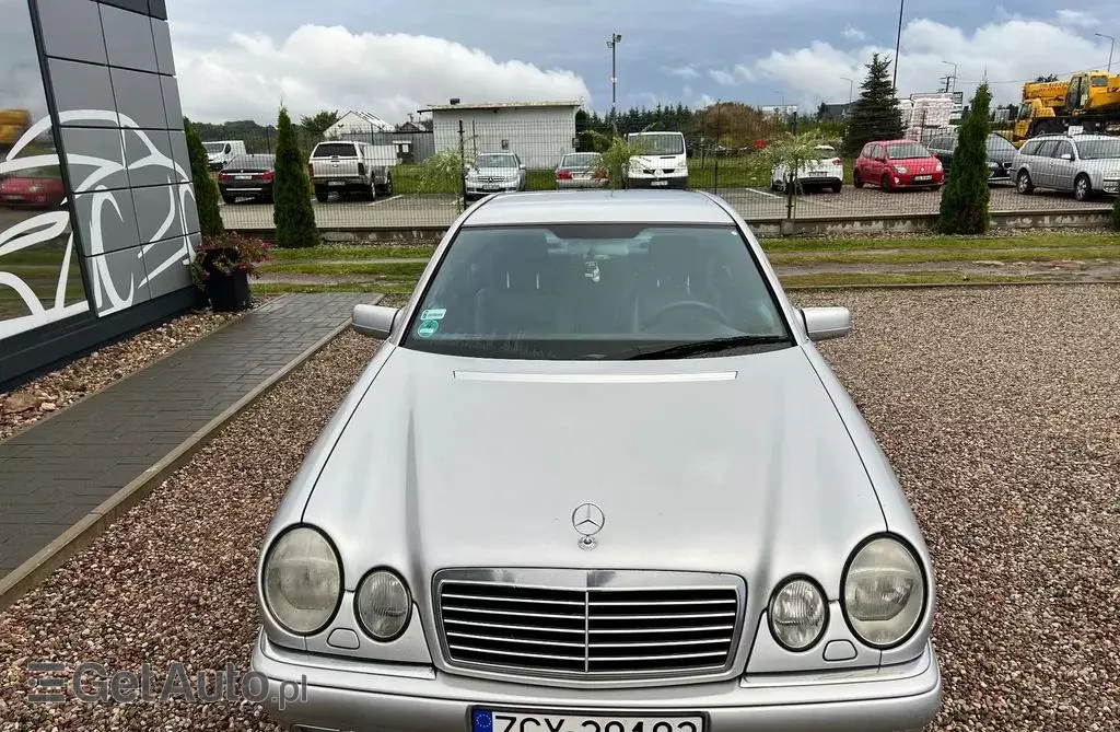 MERCEDES-BENZ Klasa E 