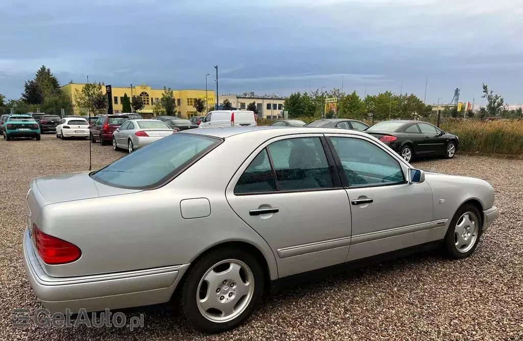 MERCEDES-BENZ Klasa E 