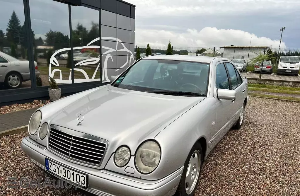 MERCEDES-BENZ Klasa E 