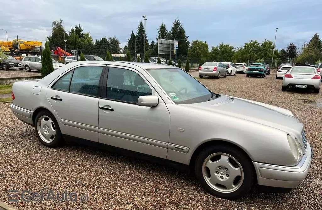 MERCEDES-BENZ Klasa E 