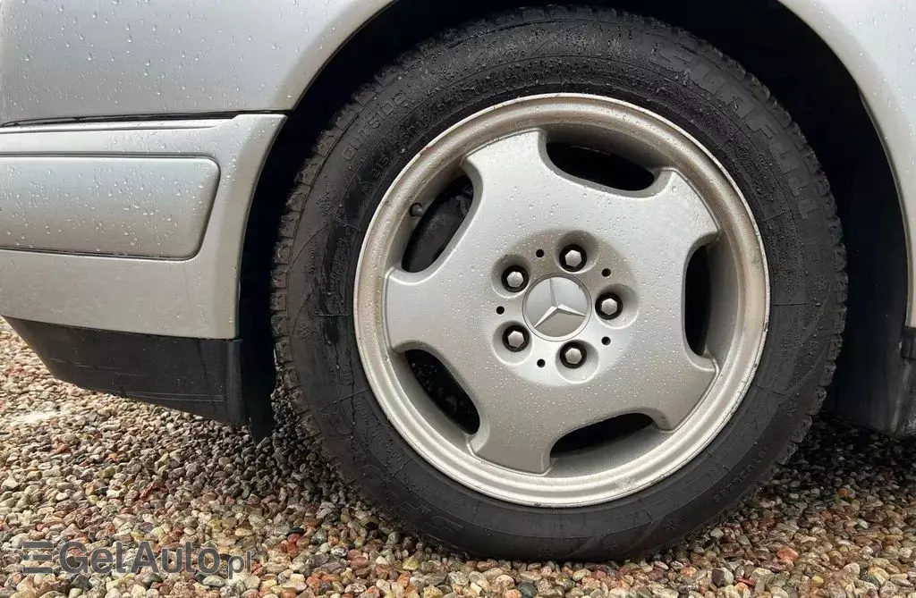 MERCEDES-BENZ Klasa E 