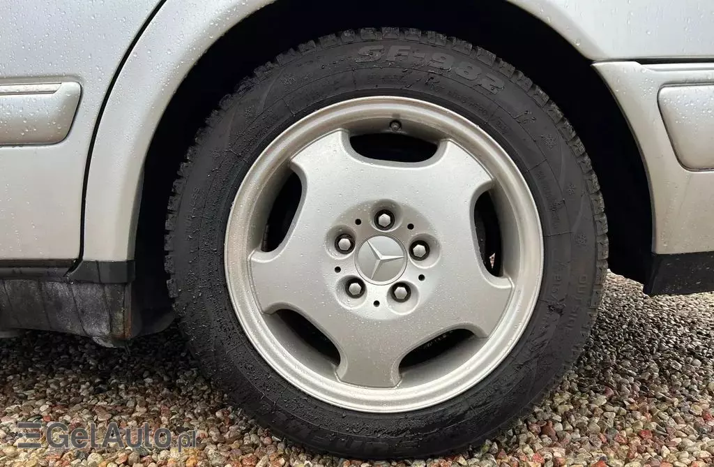 MERCEDES-BENZ Klasa E 