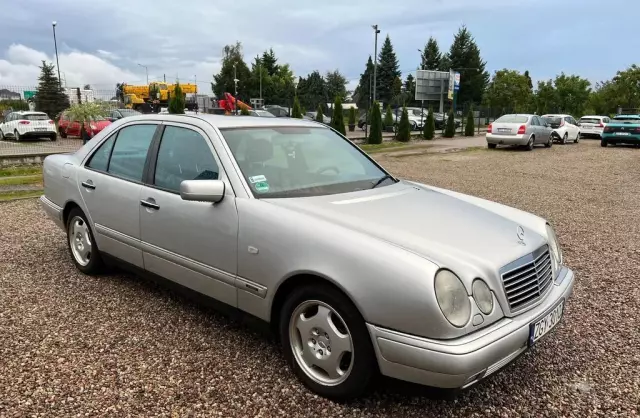 MERCEDES-BENZ Klasa E 
