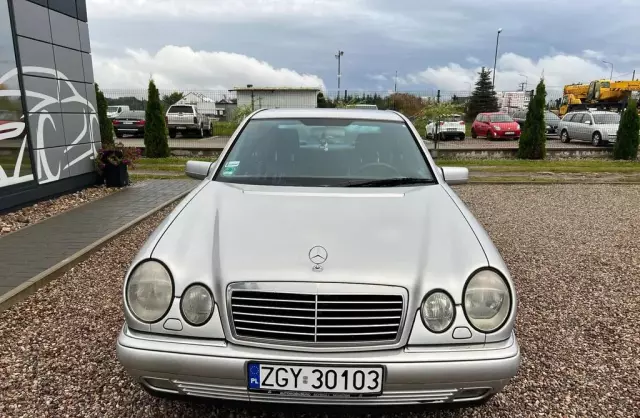 MERCEDES-BENZ Klasa E 
