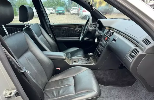 MERCEDES-BENZ Klasa E 