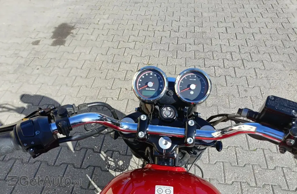 ENFIELD ROYAL Interceptor 650 