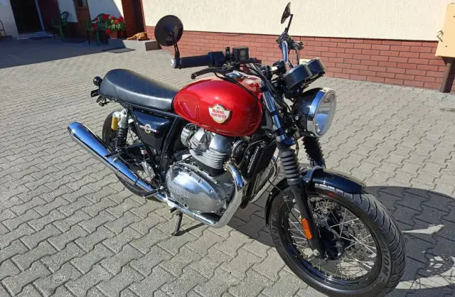 ENFIELD ROYAL Interceptor 650 
