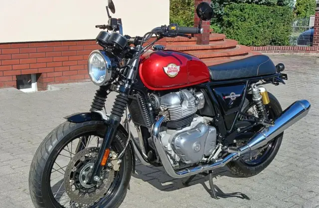ENFIELD ROYAL Interceptor 650 