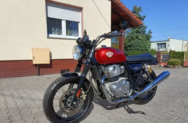 ENFIELD ROYAL Interceptor 650 