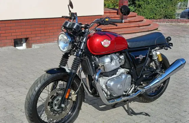 ENFIELD ROYAL Interceptor 650 