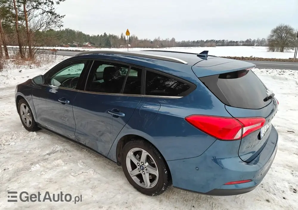 FORD Focus 1.0 EcoBoost Start-Stopp-System COOL&CONNECT