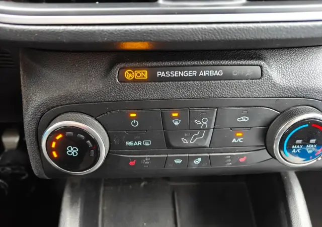 FORD Focus 1.0 EcoBoost Start-Stopp-System COOL&CONNECT