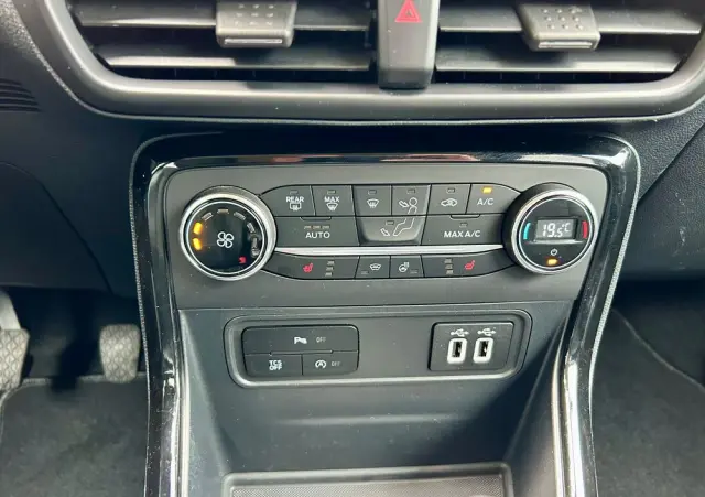 FORD EcoSport 1.5 EcoBlue Titanium ASS