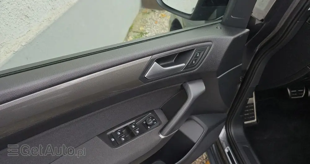 VOLKSWAGEN Touran 2.0 TDI BMT IQ Drive DSG