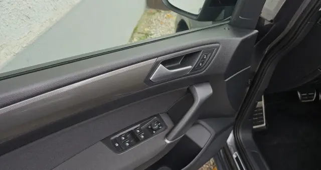 VOLKSWAGEN Touran 2.0 TDI BMT IQ Drive DSG