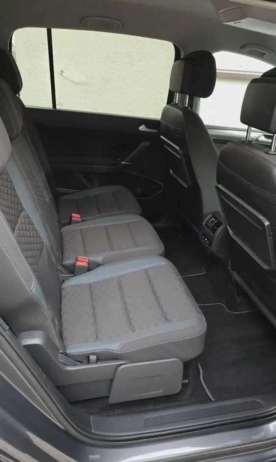 VOLKSWAGEN Touran 2.0 TDI BMT IQ Drive DSG