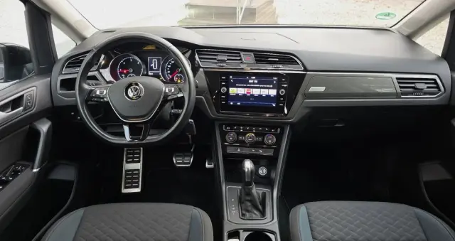 VOLKSWAGEN Touran 2.0 TDI BMT IQ Drive DSG