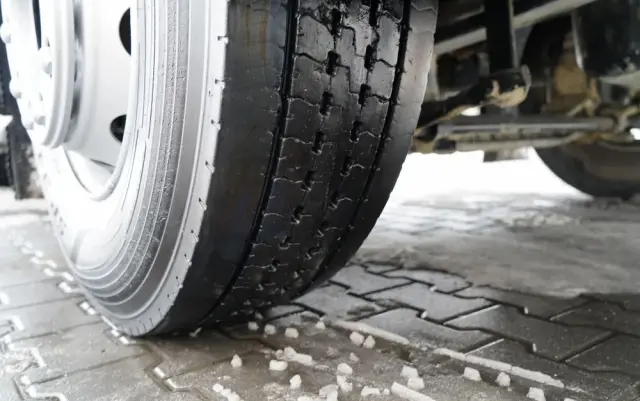 MAN TGM 18.340 / 4X2 / 3 STRONNA WYWROTKA / HYDROBURTA / BRYGADÓWKA 7 MIEJSC / BORDMATIC 