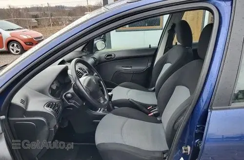 PEUGEOT 206 