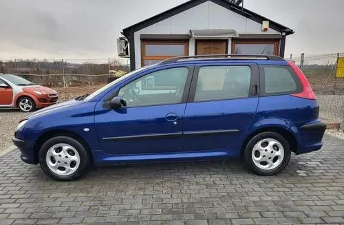PEUGEOT 206 