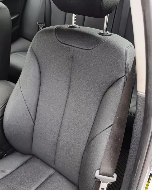 BMW Seria 3 320i Advantage