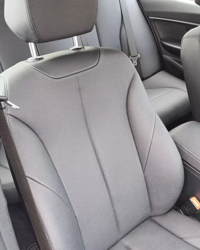 BMW Seria 3 320i Advantage